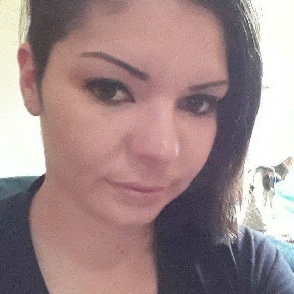 Meet your Posher, Lisa - Picture 1 of 2